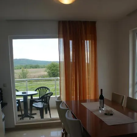 Пърл Съншайн Apartment
